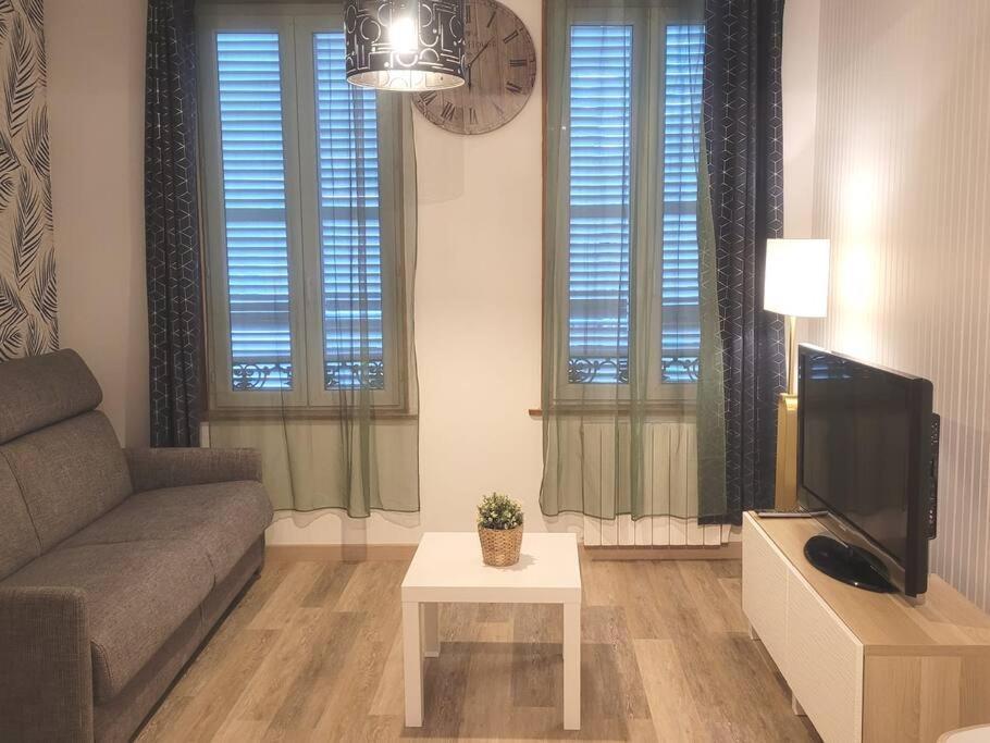 Le Paseo Lejlighed Troyes Eksteriør billede